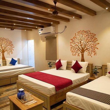 Hotel Ganesh Palace Rāmeswaram Buitenkant foto